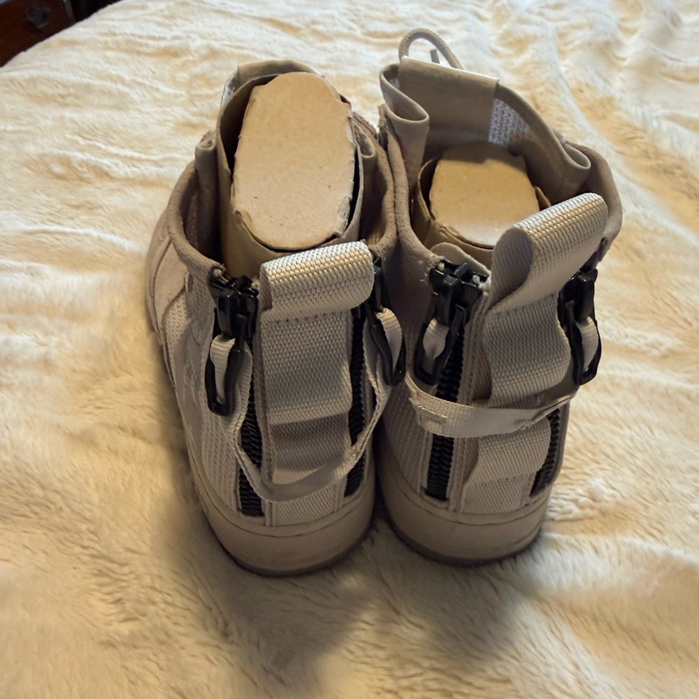 Nike High-Top AF 1 - Picture 3 of 5